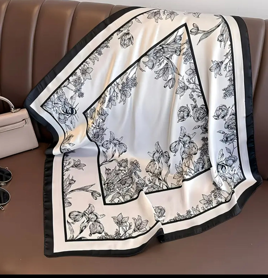 Le foulard qui fait tourner les têtes