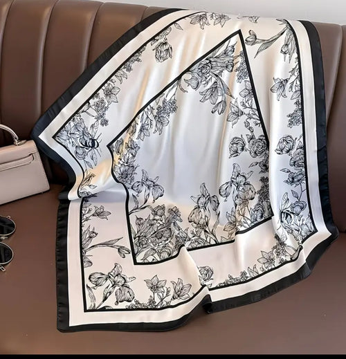 Le foulard qui fait tourner les têtes